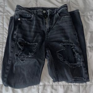American Eagle Black. very distressed Jeans